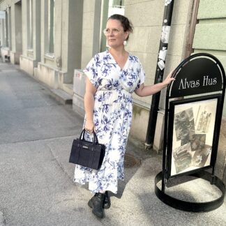 Lizette dress - blue flower