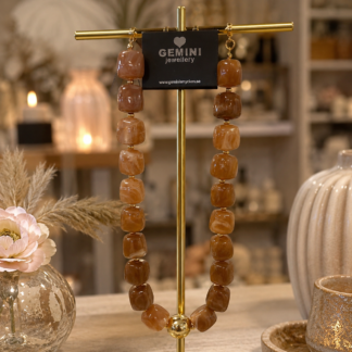 Square acrylic neck - chocolate