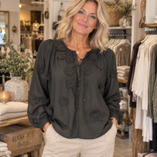 Flower blouse - black