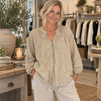 Flower blouse - cream sand