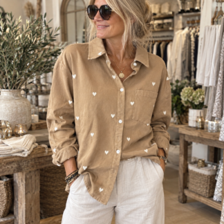 Heart shirt - camel